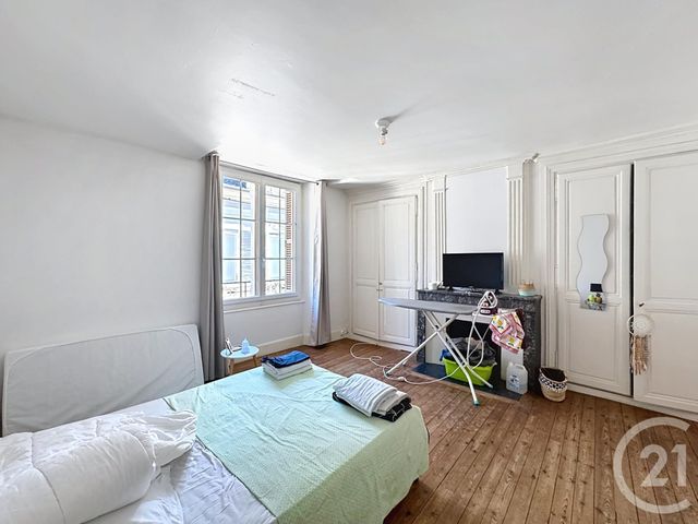 Maison &agrave; louer - 6 pi&egrave;ces - 148 m2 - Romorantin Lanthenay - 41 - CENTRE