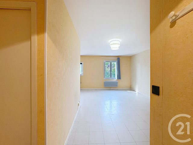 Appartement Studio &agrave; louer - 1 pi&egrave;ce - 35 m2 - Romorantin Lanthenay - 41 - CENTRE
