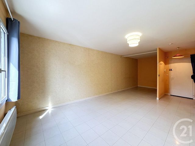 Appartement Studio &agrave; louer - 1 pi&egrave;ce - 35 m2 - Romorantin Lanthenay - 41 - CENTRE