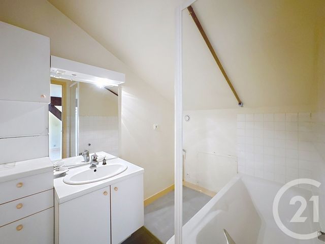 Appartement à vendre - 2 pièces - 26,40 m2 - Salbris - 41 - CENTRE