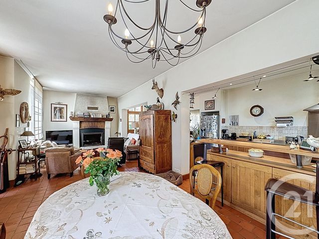 Maison à vendre - 8 pièces - 247 m2 - Vouzon - 41 - CENTRE