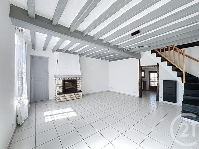 Maison &agrave; louer - 4 pi&egrave;ces - 70,33 m2 - Selles St Denis - 41 - CENTRE