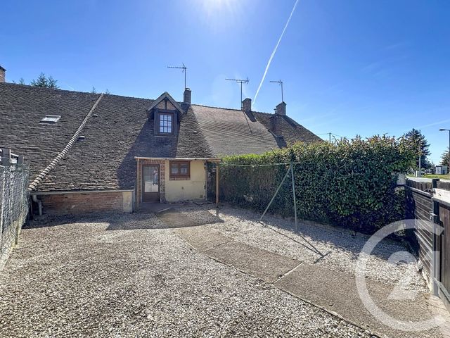 Maison &agrave; louer - 4 pi&egrave;ces - 70,33 m2 - Selles St Denis - 41 - CENTRE