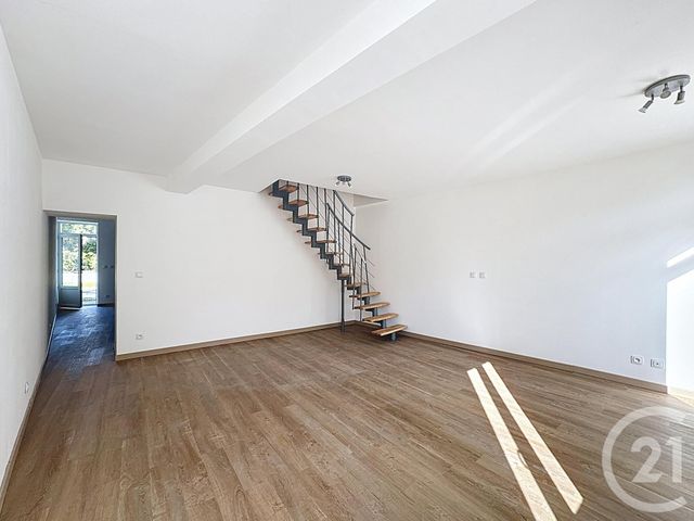 Appartement à louer - 3 pièces - 90,10 m2 - La Ferte Imbault - 41 - CENTRE