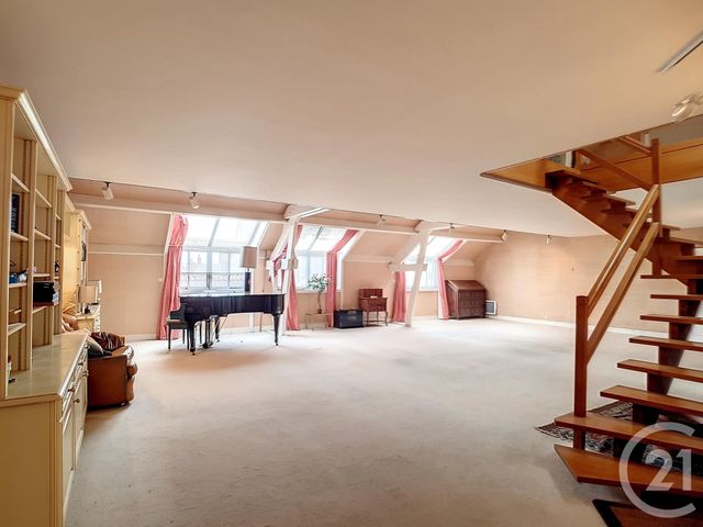 Appartement Duplex &agrave; vendre - 8 pi&egrave;ces - 275 m2 - Salbris - 41 - CENTRE