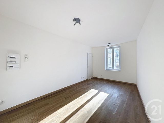 Appartement &agrave; louer - 3 pi&egrave;ces - 78,40 m2 - La Ferte Imbault - 41 - CENTRE