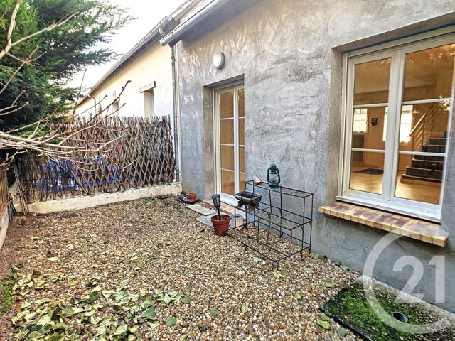 Maison &agrave; louer - 4 pi&egrave;ces - 48 m2 - Marcilly En Gault - 41 - CENTRE