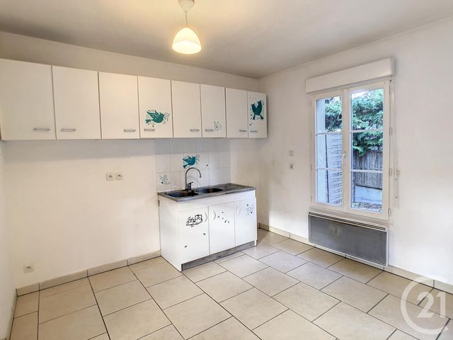 Maison &agrave; louer - 4 pi&egrave;ces - 48 m2 - Marcilly En Gault - 41 - CENTRE