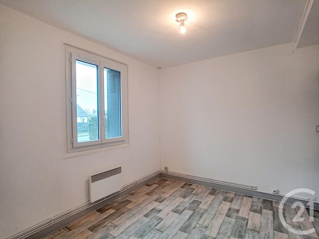 Maison &agrave; louer - 3 pi&egrave;ces - 57,60 m2 - Salbris - 41 - CENTRE