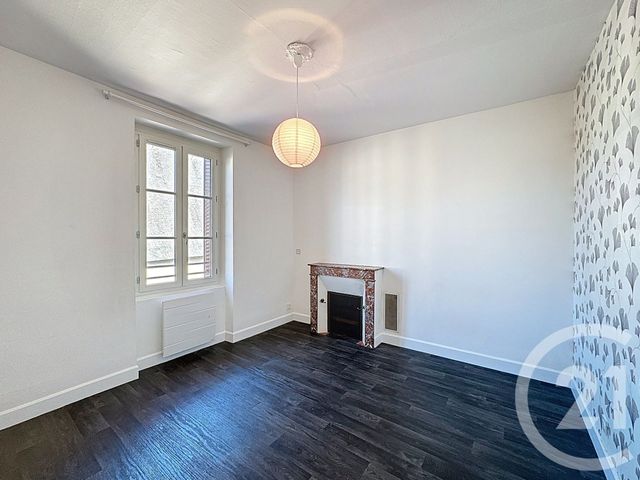 Maison &agrave; louer - 5 pi&egrave;ces - 108,95 m2 - Selles St Denis - 41 - CENTRE