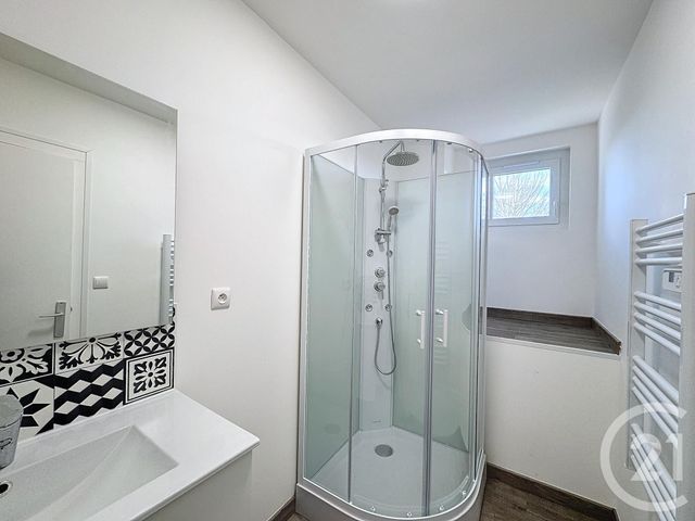 Maison &agrave; louer - 4 pi&egrave;ces - 63,61 m2 - Salbris - 41 - CENTRE