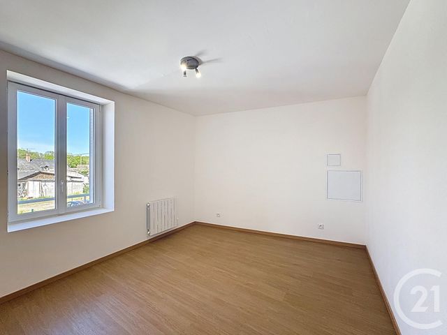 Appartement &agrave; louer - 3 pi&egrave;ces - 77,05 m2 - La Ferte Imbault - 41 - CENTRE