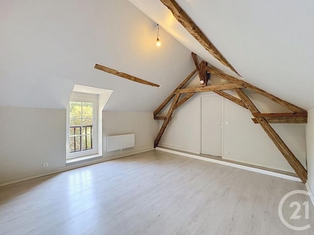 Maison &agrave; louer - 4 pi&egrave;ces - 118,52 m2 - Nancay - 18 - CENTRE