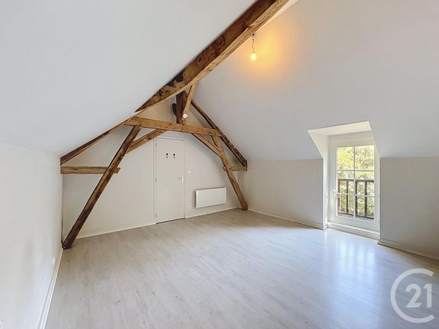 Maison &agrave; louer - 4 pi&egrave;ces - 118,52 m2 - Nancay - 18 - CENTRE