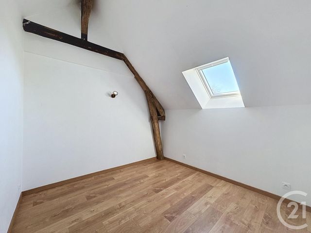 Appartement Duplex &agrave; louer - 4 pi&egrave;ces - 119 m2 - Salbris - 41 - CENTRE