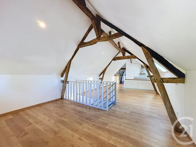 Appartement Duplex &agrave; louer - 4 pi&egrave;ces - 119 m2 - Salbris - 41 - CENTRE