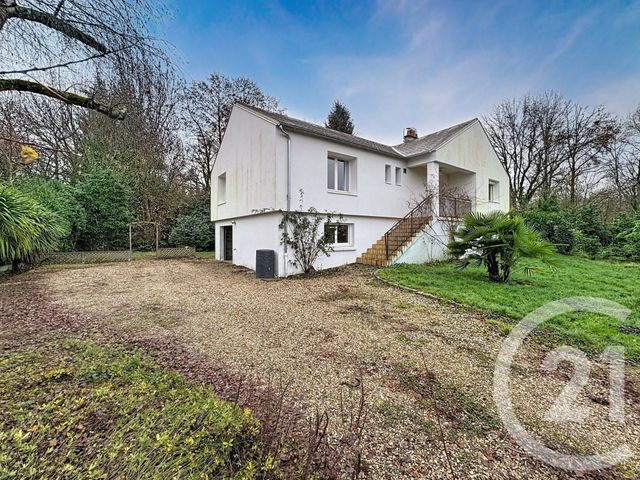 Maison à vendre - 6 pièces - 141 m2 - Nouan Le Fuzelier - 41 - CENTRE