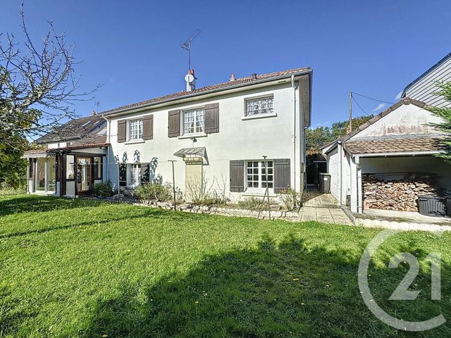 Maison à vendre - 7 pièces - 133,91 m2 - Nouan Le Fuzelier - 41 - CENTRE