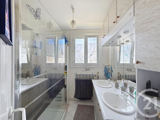 Maison à vendre - 4 pièces - 77 m2 - Neung Sur Beuvron - 41 - CENTRE