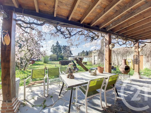 Maison &agrave; louer - 3 pi&egrave;ces - 132,55 m2 - Chaumont Sur Tharonne - 41 - CENTRE