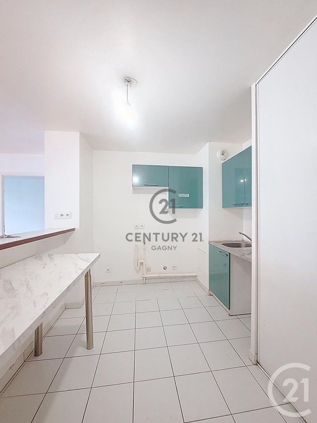 Appartement F3 à louer - 3 pièces - 61 m2 - Villemomble - 93 - ILE-DE-FRANCE