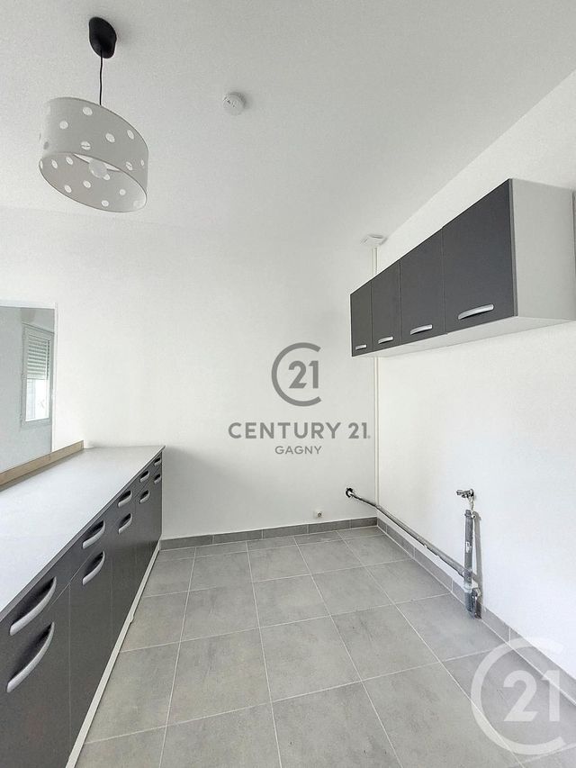 Appartement F3 à louer - 3 pièces - 56,10 m2 - Le Raincy - 93 - ILE-DE-FRANCE