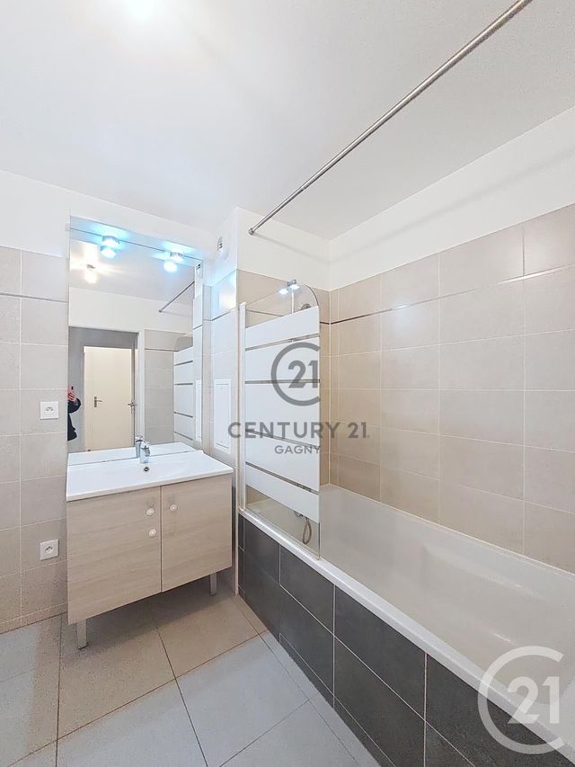 Appartement F3 à louer - 3 pièces - 57,86 m2 - Villemomble - 93 - ILE-DE-FRANCE