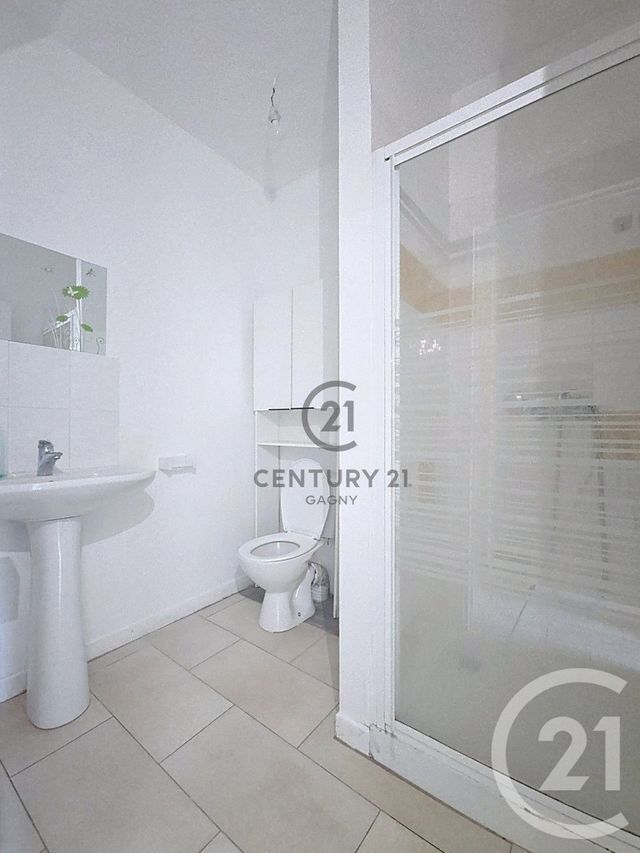 Appartement F2 &agrave; louer - 2 pi&egrave;ces - 41,37 m2 - Le Raincy - 93 - ILE-DE-FRANCE