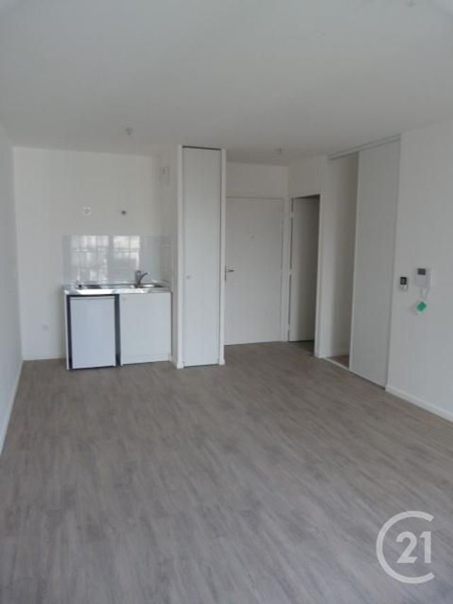 Appartement Studio &agrave; louer - 1 pi&egrave;ce - 28,54 m2 - Aulnay Sous Bois - 93 - ILE-DE-FRANCE