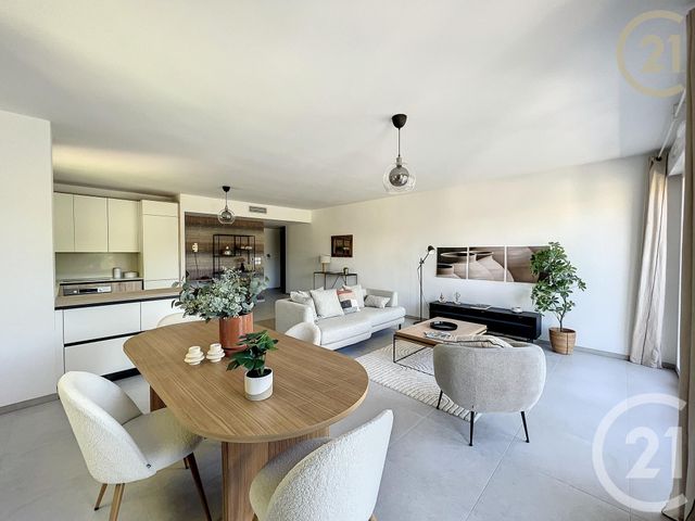 Appartement F4 à vendre - 4 pièces - 105,98 m2 - Aix En Provence - 13 - PROVENCE-ALPES-COTE-D-AZUR