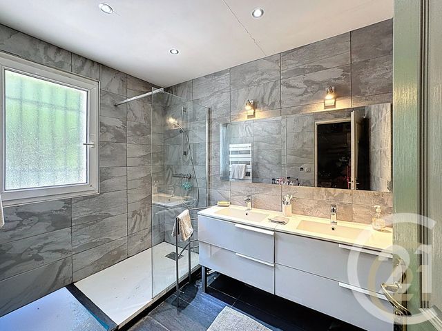 Maison à vendre - 5 pièces - 125 m2 - Pourrieres - 83 - PROVENCE-ALPES-COTE-D-AZUR