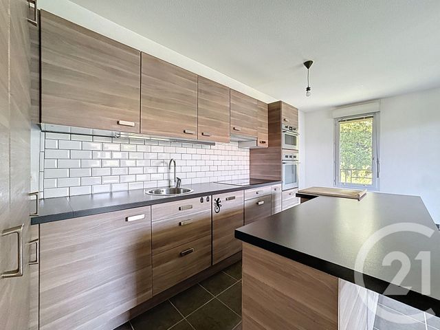 Appartement T3 à vendre - 3 pièces - 54,40 m2 - Trets - 13 - PROVENCE-ALPES-COTE-D-AZUR