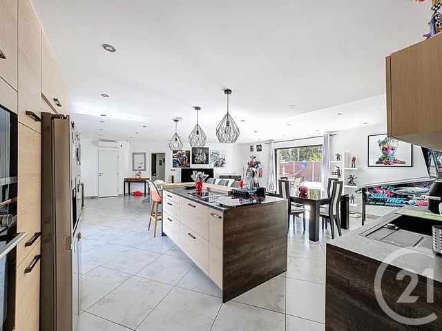 Maison à vendre - 5 pièces - 143 m2 - Pourcieux - 83 - PROVENCE-ALPES-COTE-D-AZUR