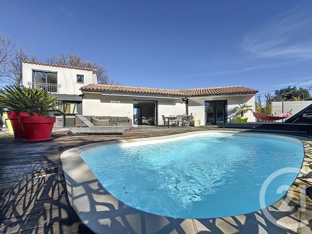 Maison à vendre - 5 pièces - 143 m2 - Pourcieux - 83 - PROVENCE-ALPES-COTE-D-AZUR