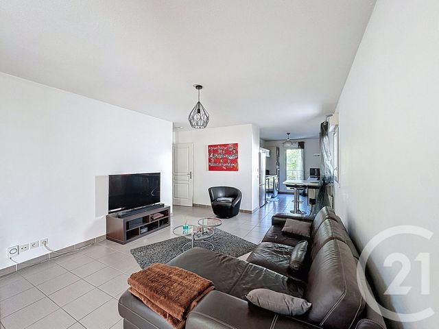 Appartement T3 à vendre - 3 pièces - 69,20 m2 - Gardanne - 13 - PROVENCE-ALPES-COTE-D-AZUR