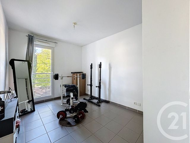 Appartement T3 à vendre - 3 pièces - 69,20 m2 - Gardanne - 13 - PROVENCE-ALPES-COTE-D-AZUR