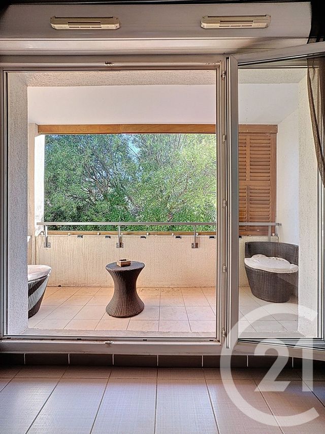 Appartement T3 à vendre - 3 pièces - 69,20 m2 - Gardanne - 13 - PROVENCE-ALPES-COTE-D-AZUR