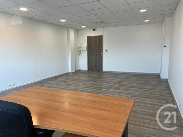 Local commercial à louer - 41.0 m2 - 83 - Var