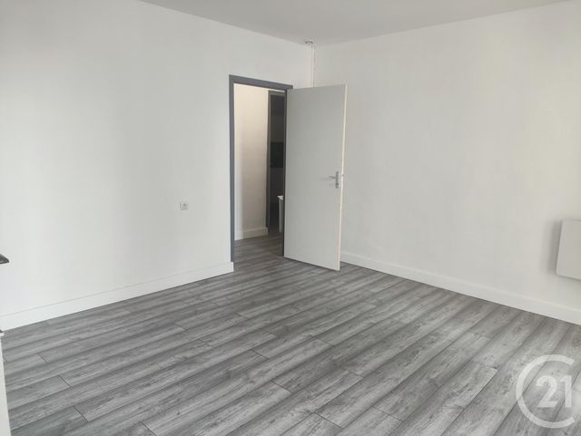 Appartement à louer - 2 pièces - 58,41 m2 - Trets - 13 - PROVENCE-ALPES-COTE-D-AZUR