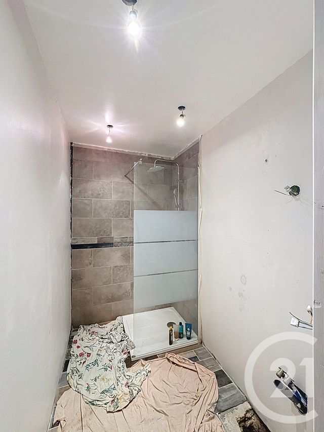 Appartement T3 &agrave; vendre - 3 pi&egrave;ces - 74 m2 - Trets - 13 - PROVENCE-ALPES-COTE-D-AZUR