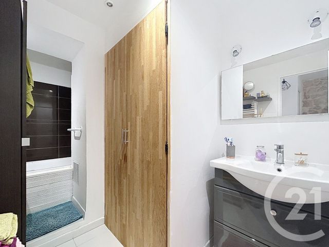 Maison à vendre - 3 pièces - 75 m2 - Pourcieux - 83 - PROVENCE-ALPES-COTE-D-AZUR