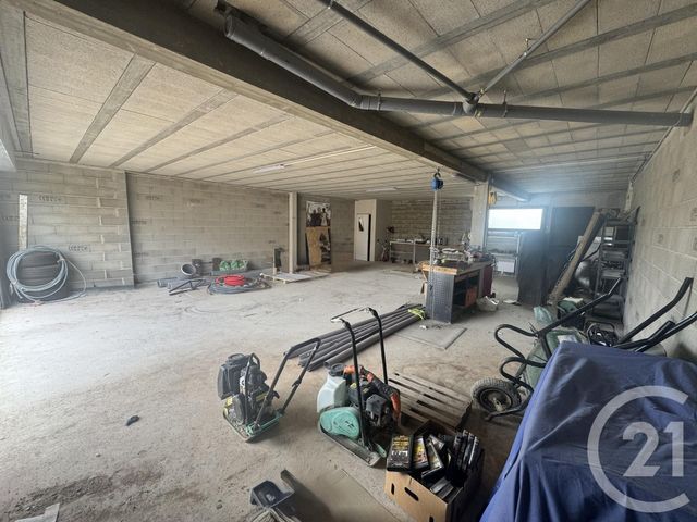 Local commercial à louer - 103.0 m2 - 83 - Var