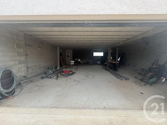 Local commercial à louer - 103.0 m2 - 83 - Var