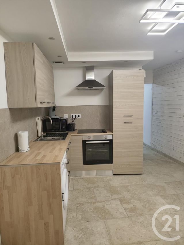 Appartement à louer - 2 pièces - 28,25 m2 - Trets - 13 - PROVENCE-ALPES-COTE-D-AZUR