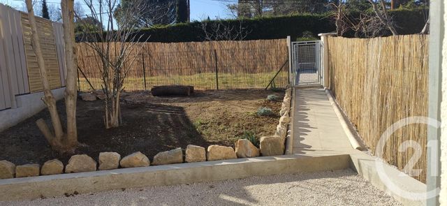 Maison &agrave; louer - 3 pi&egrave;ces - 58 m2 - Trets - 13 - PROVENCE-ALPES-COTE-D-AZUR