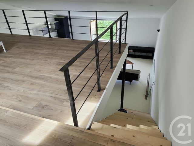 Appartement T1 &agrave; louer - 1 pi&egrave;ce - 48,20 m2 - Trets - 13 - PROVENCE-ALPES-COTE-D-AZUR