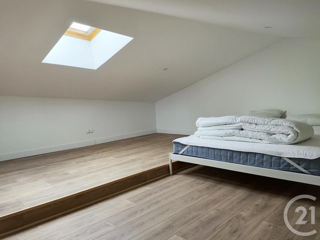 Appartement T1 &agrave; louer - 1 pi&egrave;ce - 48,20 m2 - Trets - 13 - PROVENCE-ALPES-COTE-D-AZUR