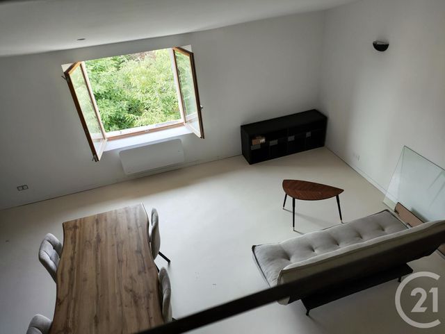 Appartement T1 &agrave; louer - 1 pi&egrave;ce - 48,20 m2 - Trets - 13 - PROVENCE-ALPES-COTE-D-AZUR