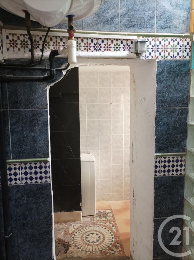 Appartement Studio &agrave; louer - 2 pi&egrave;ces - 30 m2 - Gardanne - 13 - PROVENCE-ALPES-COTE-D-AZUR