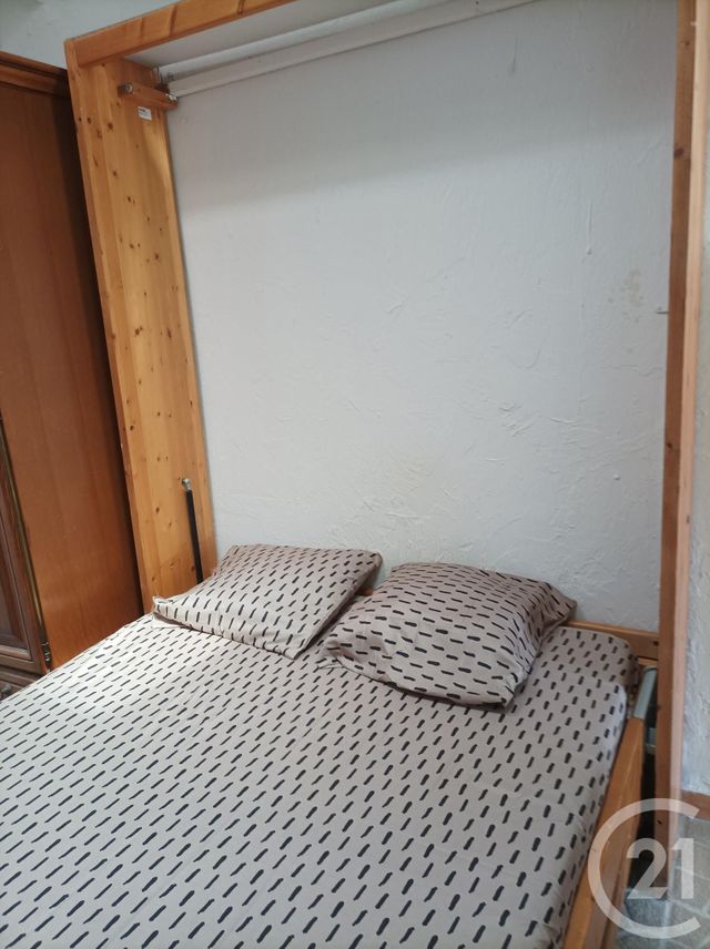 Appartement Studio &agrave; louer - 2 pi&egrave;ces - 30 m2 - Gardanne - 13 - PROVENCE-ALPES-COTE-D-AZUR
